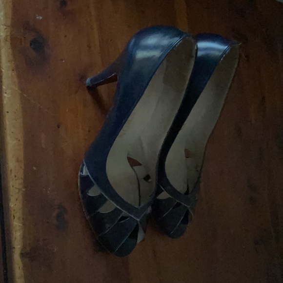 Ladies navy with silver trim heels. - Picture 2 of 2